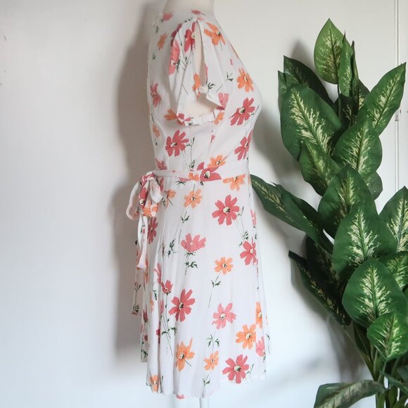 Privacy Please White Orange Floral Mini Dress V Neck Short Sleeve Tie Waist S - Picture 6 of 13
